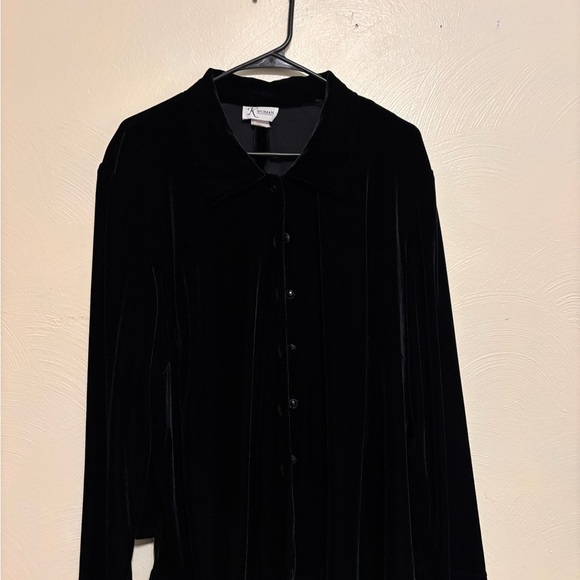 Women's Black Velvet Blouse - Picture 1 of 9